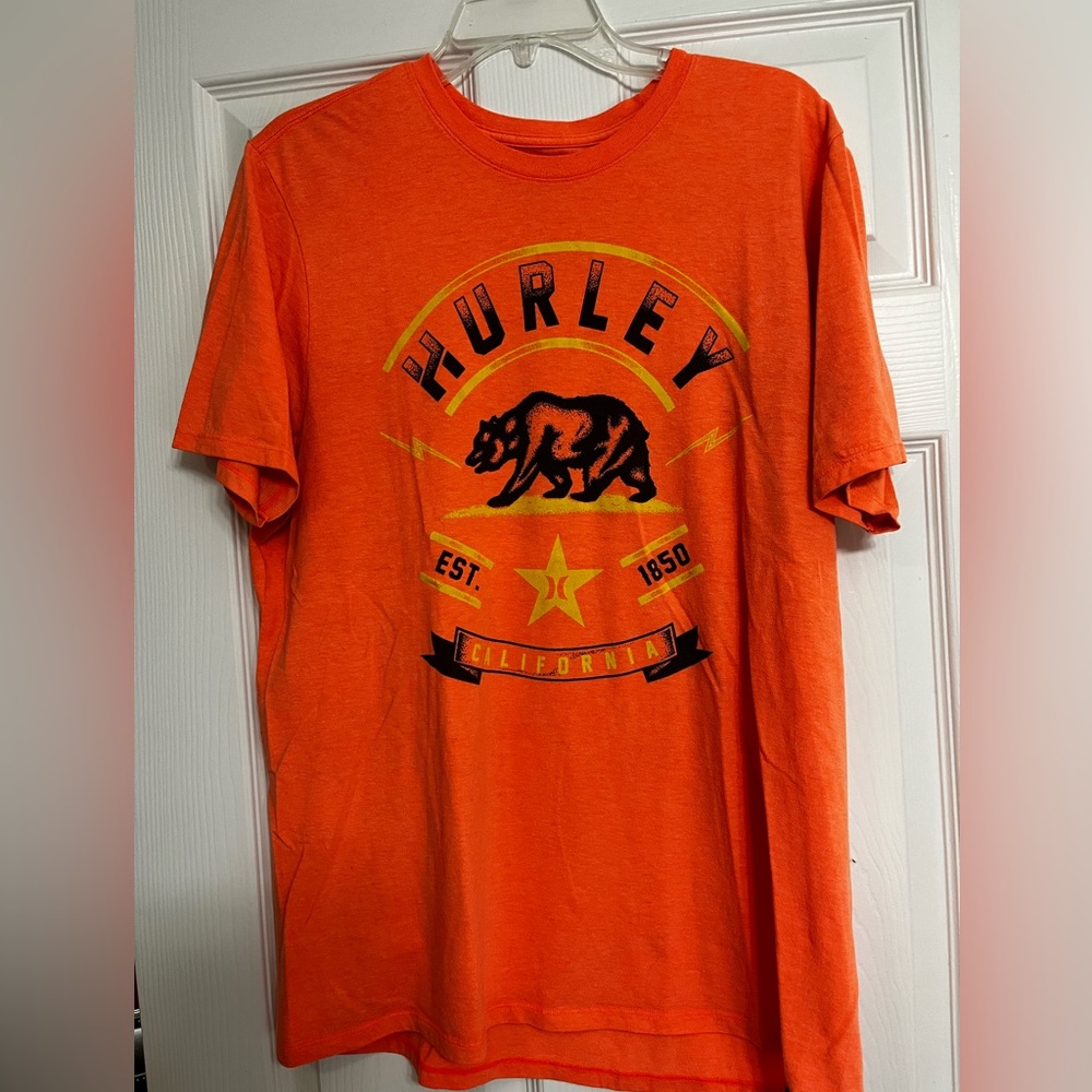 2 men’s large shirts